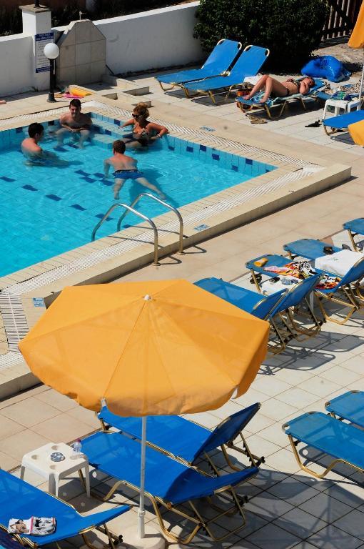 Britannia Otel Agrilia Dış mekan fotoğraf